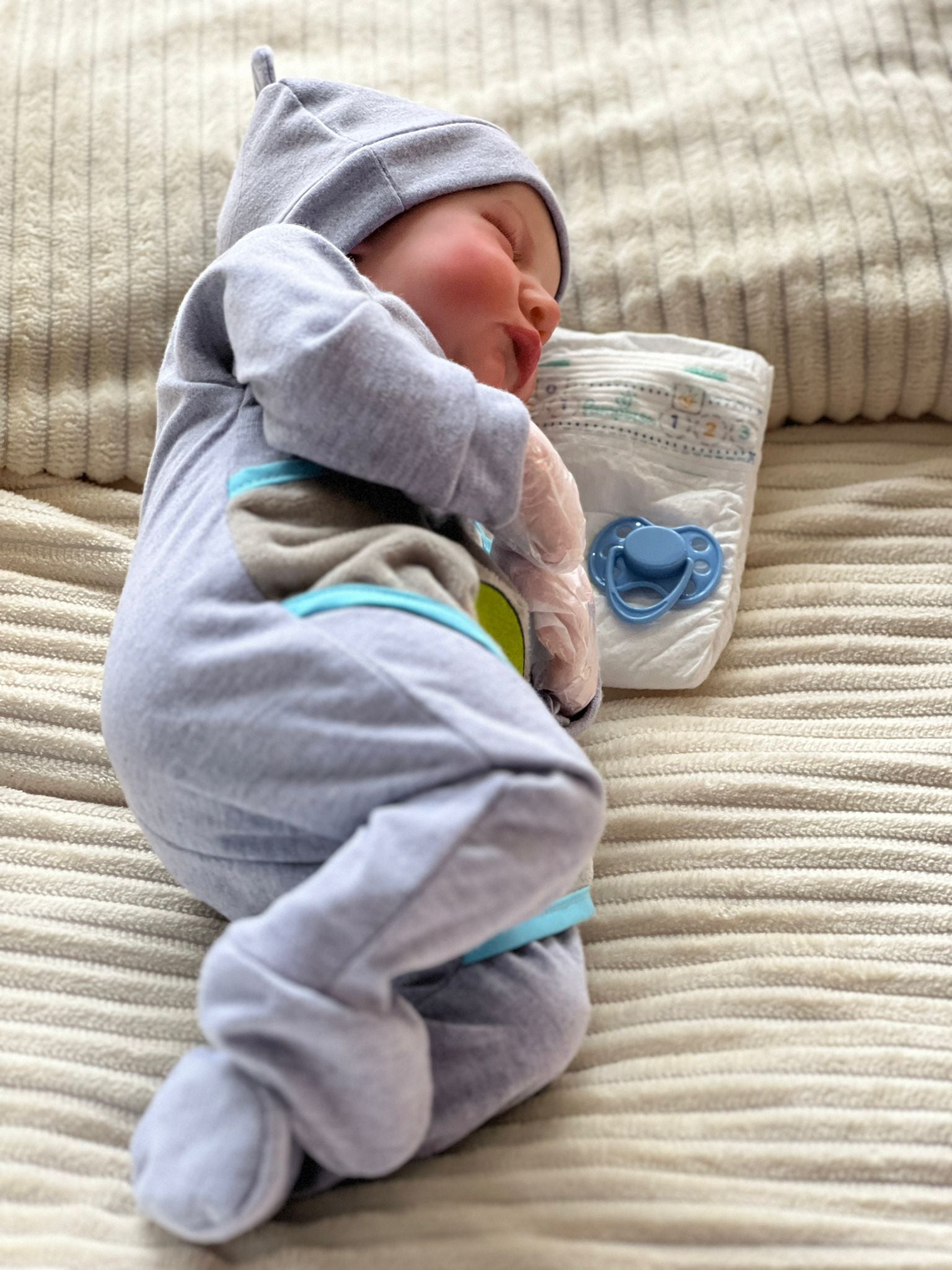 Muñeco reborn niño realista de vinilo 45 cm