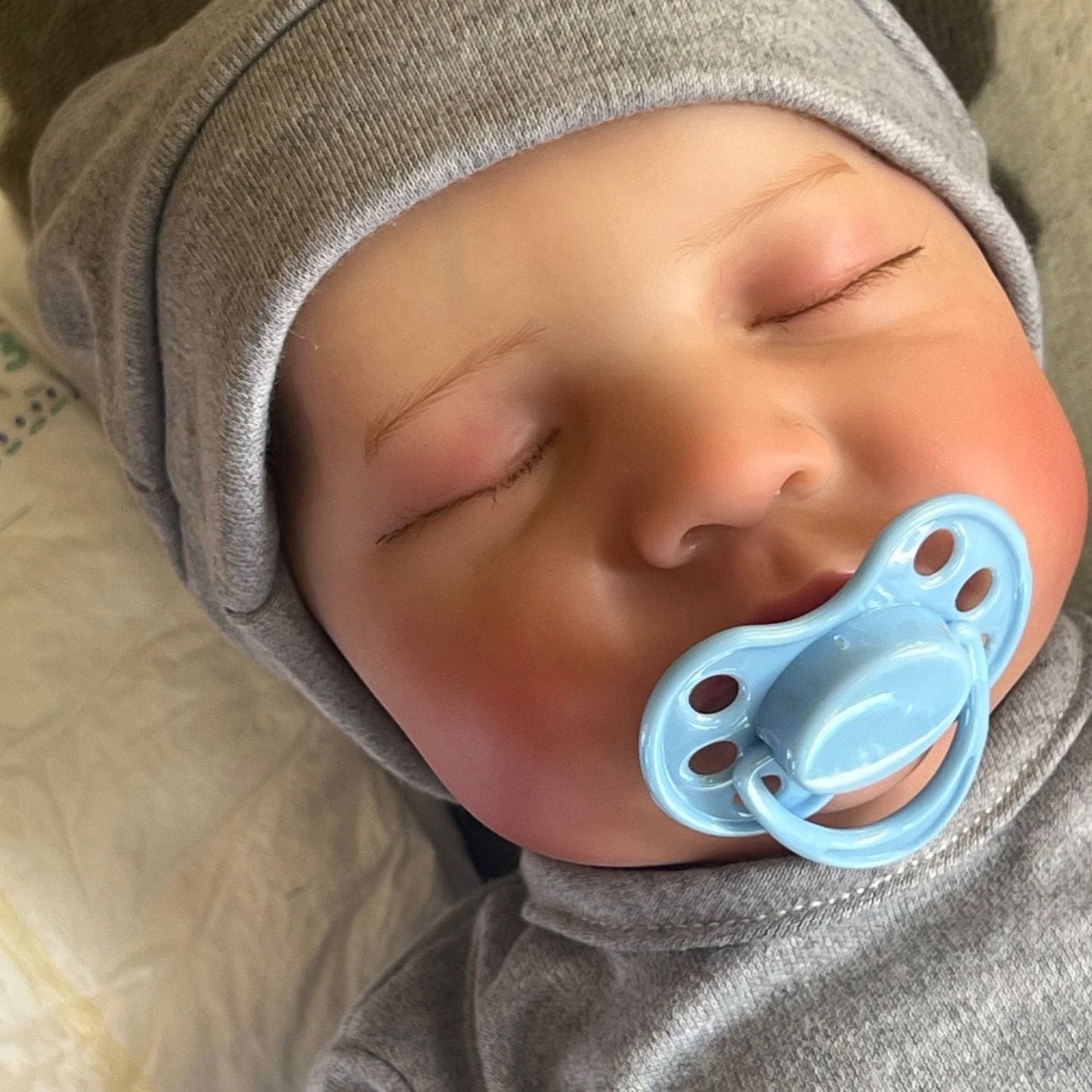 Muñeco reborn niño realista de vinilo 45 cm