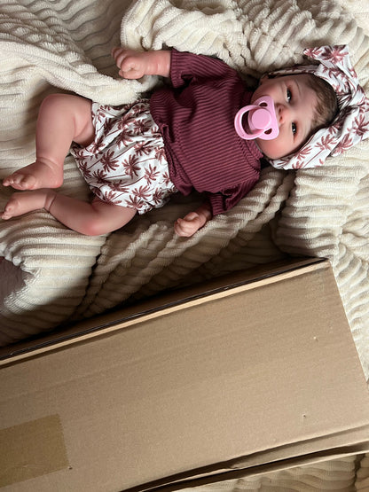 Muñeca reborn niña realista de vinilo 45 cm